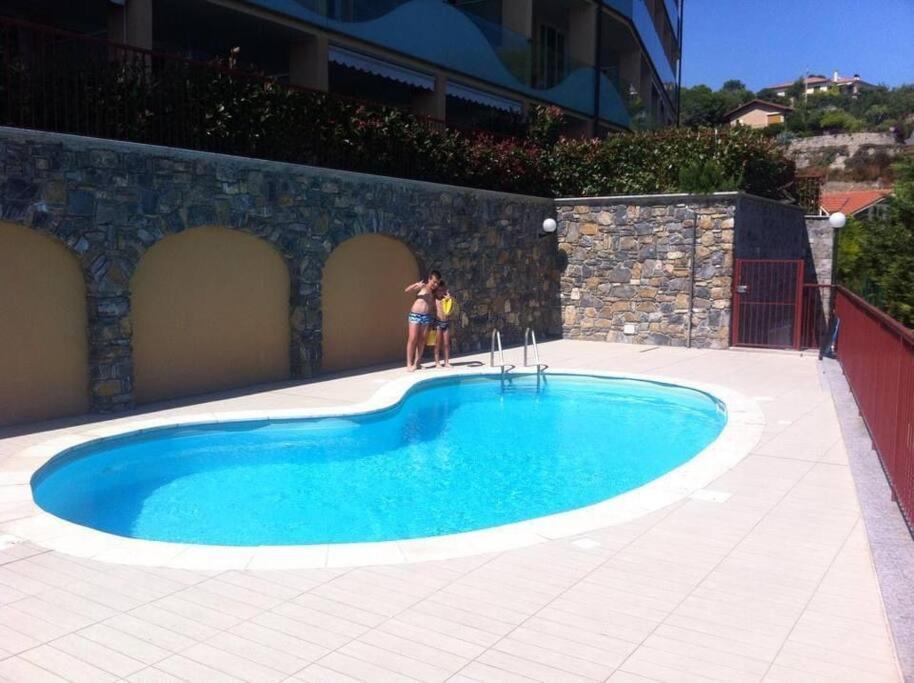 Casa Vacanze Luna 2 Vallecrosia Eksteriør bilde